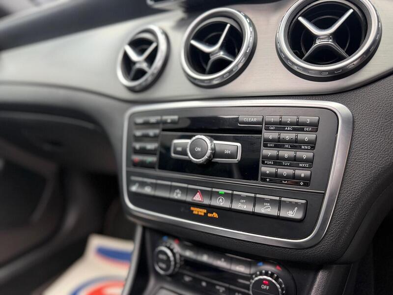 Mercedes-Benz GLA 2.1 GLA220d AMG Line (Premium Plus) 7G-DCT 4MATIC Euro 6 (s/s) 5dr - U160