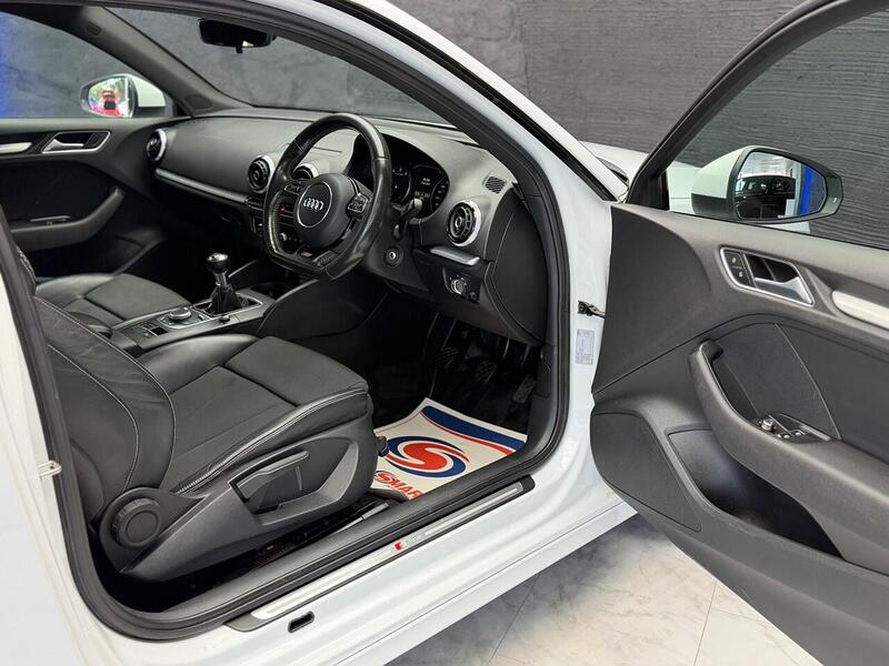Audi A3 1.4 TFSI S line Euro 6 (s/s) 3dr (Nav) - U180