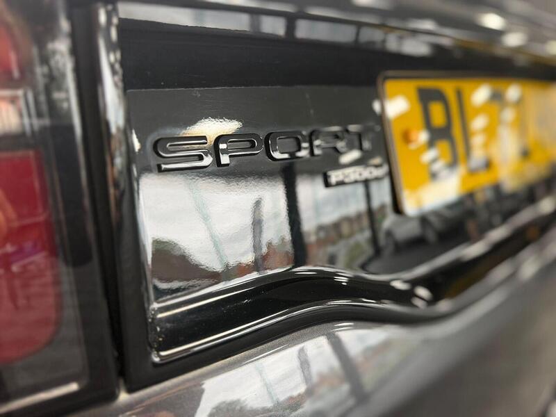 Land Rover Discovery Sport 1.5 P300e 12.2kWh R-Dynamic SE Auto 4WD Euro 6 (s/s) 5dr - U191