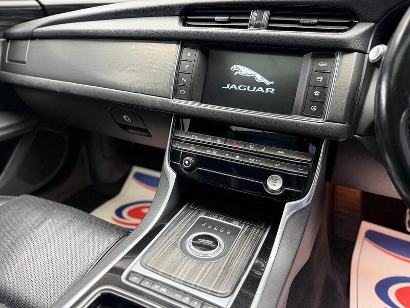 Jaguar XF 3.0d V6 S Auto Euro 6 (s/s) 4dr - U196