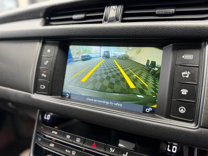 Jaguar XF 3.0d V6 S Auto Euro 6 (s/s) 4dr - U196