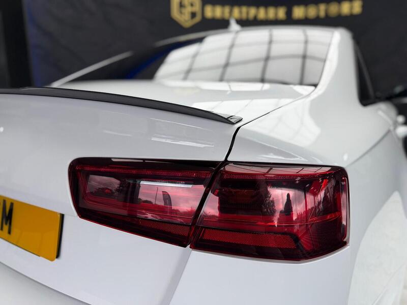 Audi A6 Saloon 2.0 TDI ultra Black Edition Euro 6 (s/s) 4dr - U215