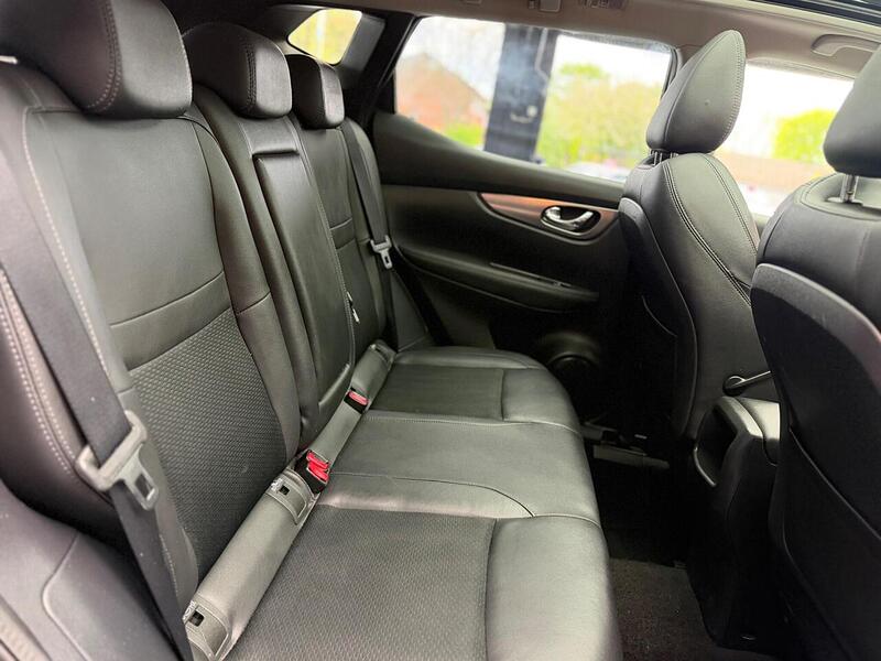 Nissan Qashqai Qashqai 1.5 dCi Tekna Euro 6 (s/s) 5dr - U27