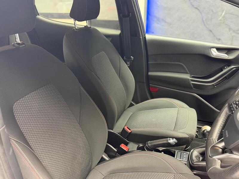 Ford Fiesta Fiesta 1.0T EcoBoost ST-Line Euro 6 (s/s) 5dr - U3