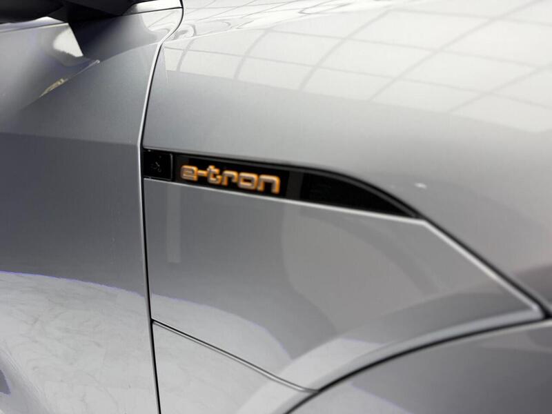 Audi e-tron 55 S line Sportback 5dr Electric Auto quattro 95kWh (408 ps) - U58
