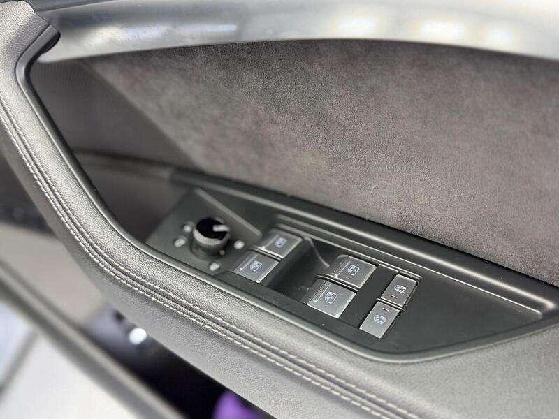Audi e-tron 55 S line Sportback 5dr Electric Auto quattro 95kWh (408 ps) - U58