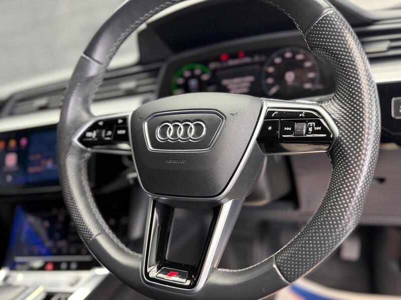 Audi e-tron 55 S line Sportback 5dr Electric Auto quattro 95kWh (408 ps) - U58