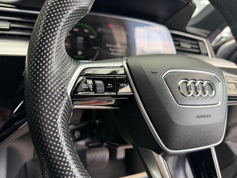 Audi e-tron 55 S line Sportback 5dr Electric Auto quattro 95kWh (408 ps) - U58