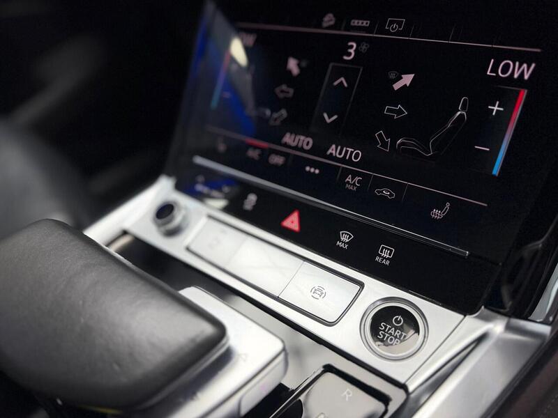 Audi e-tron 55 S line Sportback 5dr Electric Auto quattro 95kWh (408 ps) - U58