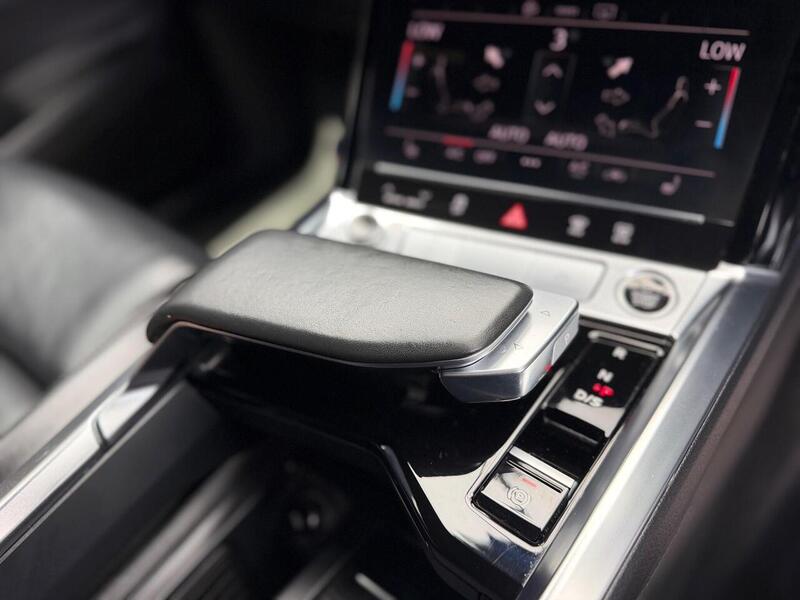 Audi e-tron 55 S line Sportback 5dr Electric Auto quattro 95kWh (408 ps) - U58