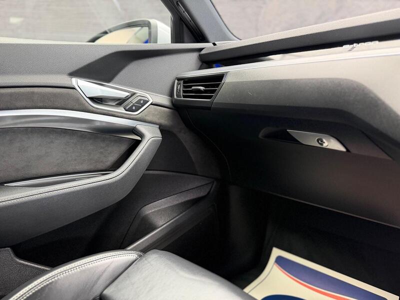 Audi e-tron 55 S line Sportback 5dr Electric Auto quattro 95kWh (408 ps) - U58