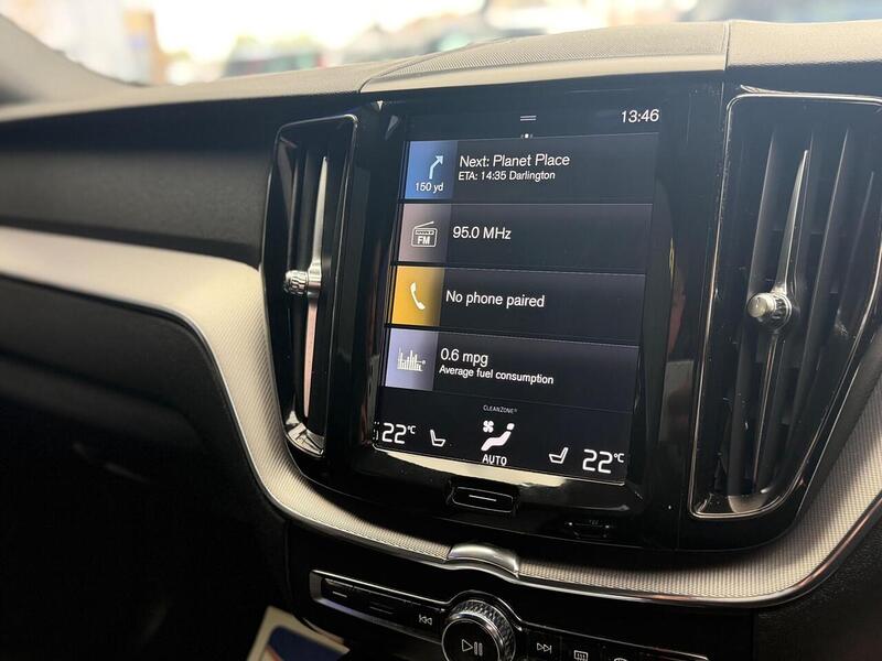 Volvo XC60 XC60 2.0 D4 R-Design Auto AWD Euro 6 (s/s) 5dr - U6