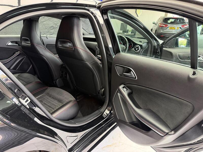 Mercedes-Benz A Class 1.5 A180d AMG Line Euro 6 (s/s) 5dr - U61