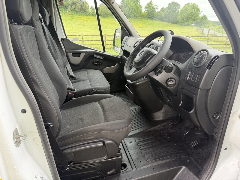 Vauxhall Movano CDTi 3500 - U100