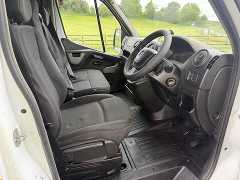 Vauxhall Movano CDTi 3500 - U100