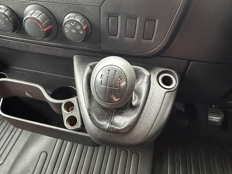 Vauxhall Movano CDTi 3500 - U100