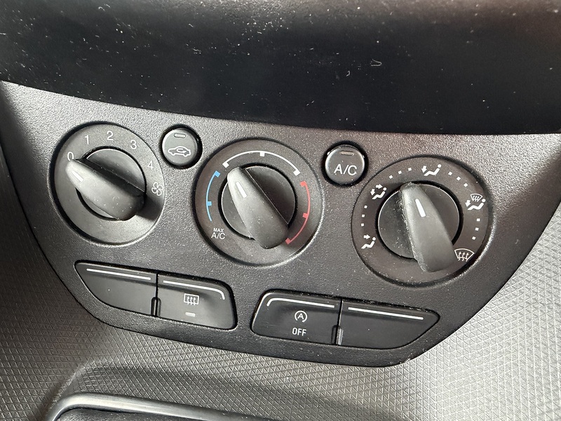 Ford Transit Connect TDCi 210 - U101