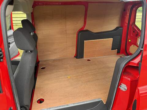Ford Transit Connect TDCi 210 - U101