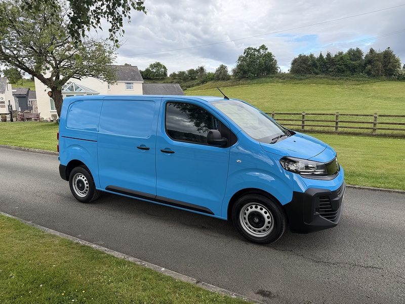 Vauxhall Vivaro Turbo D Prime - U102