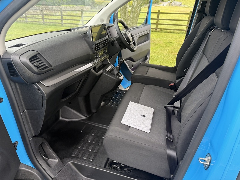 Vauxhall Vivaro Turbo D Prime - U102