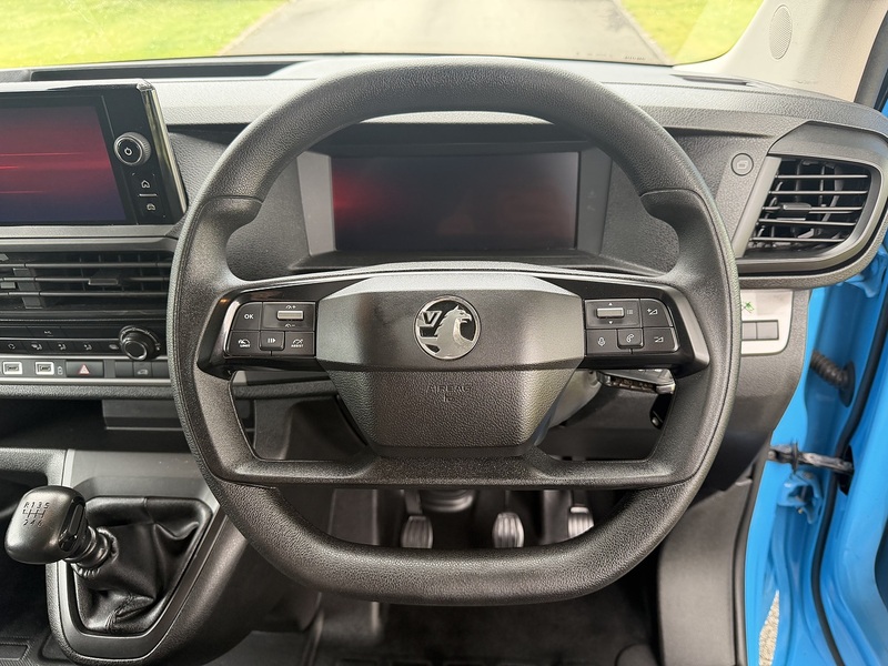 Vauxhall Vivaro Turbo D Prime - U102