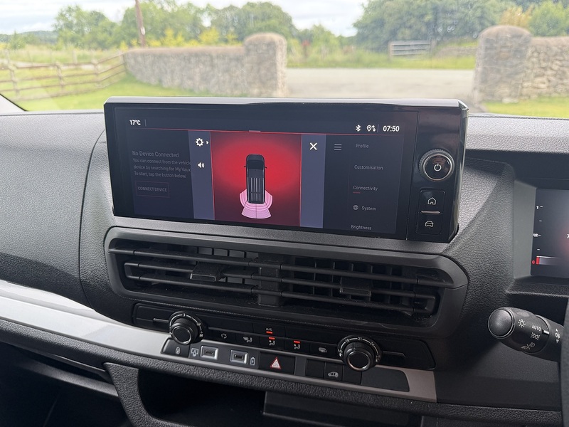 Vauxhall Vivaro Turbo D Prime - U102