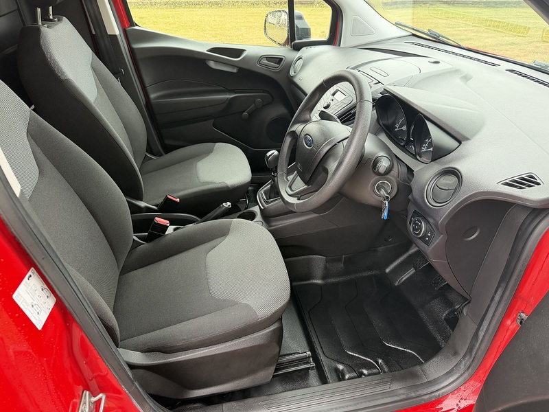 Ford Transit Courier TDCi Leader - U103