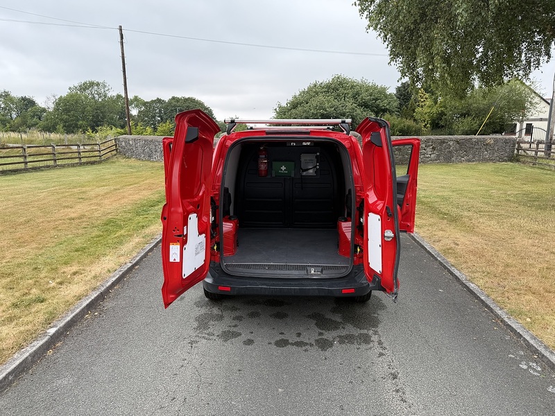 Ford Transit Courier TDCi Leader - U103