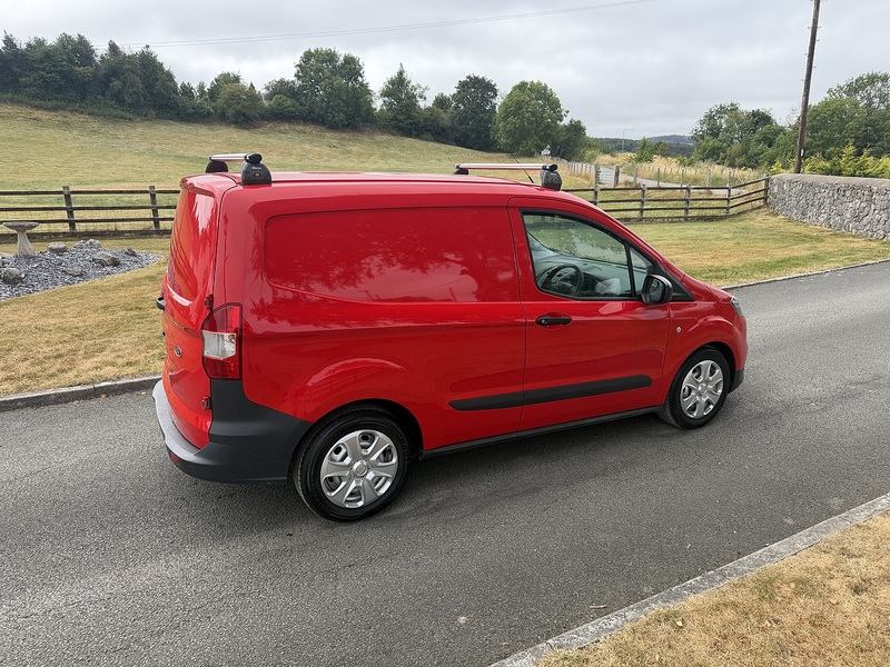 Ford Transit Courier TDCi Leader - U104