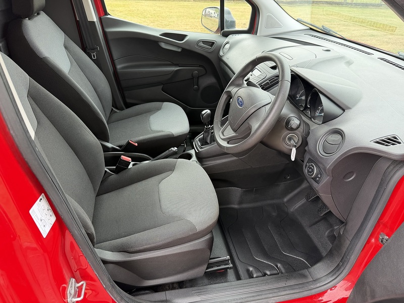 Ford Transit Courier TDCi Leader - U104
