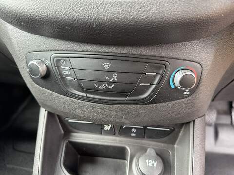 Ford Transit Courier TDCi Leader - U104