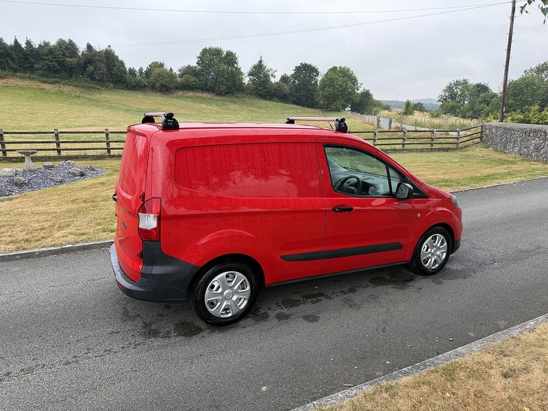 Ford Transit Courier TDCi Leader - U105