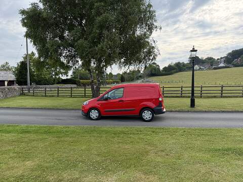 Ford Transit Courier TDCi - U106