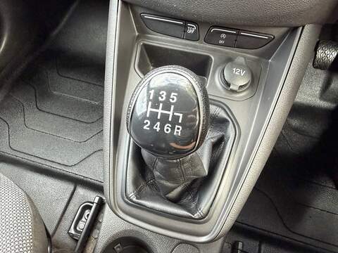 Ford Transit Courier TDCi - U106