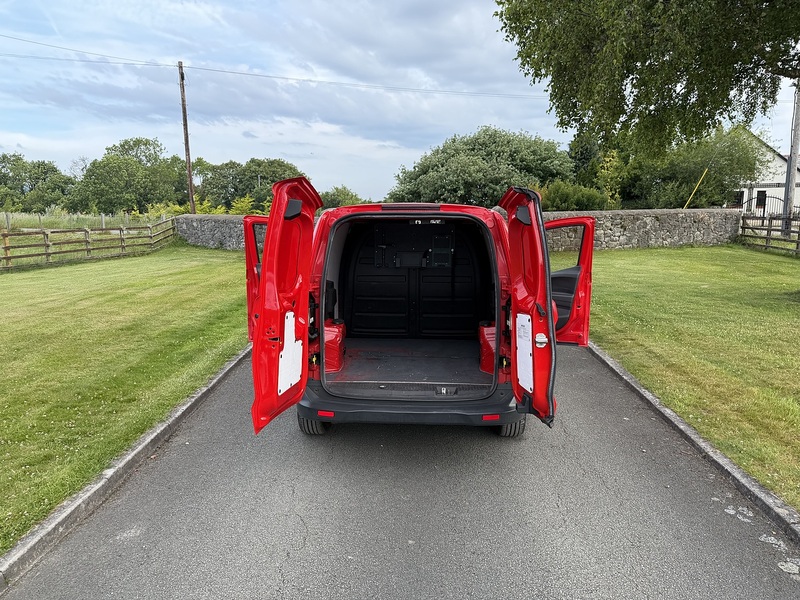Ford Transit Courier TDCi - U106