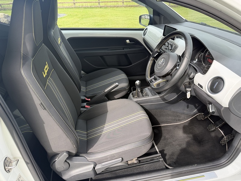 Volkswagen up! Street up! - U108