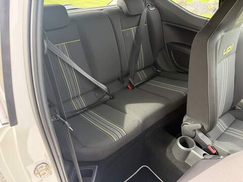 Volkswagen up! Street up! - U108