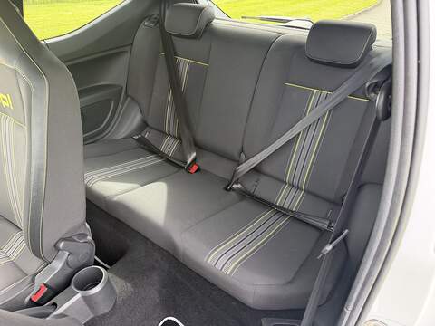 Volkswagen up! Street up! - U108