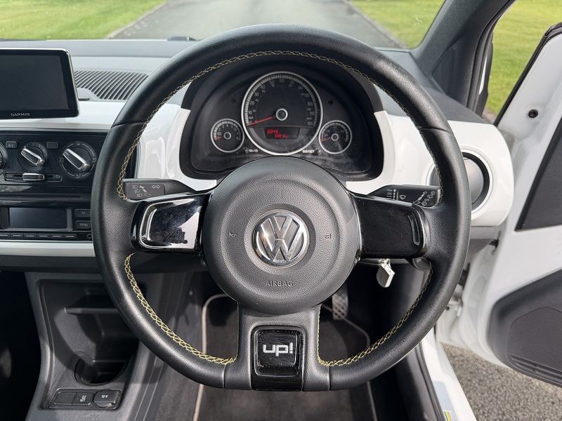 Volkswagen up! Street up! - U108