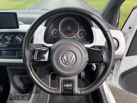 Volkswagen up! Street up! - U108