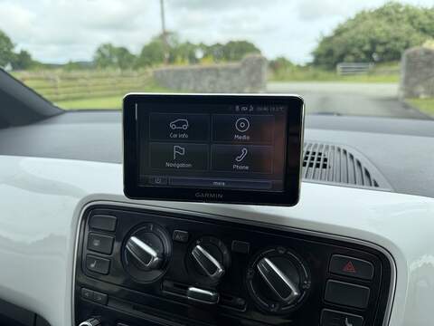 Volkswagen up! Street up! - U108