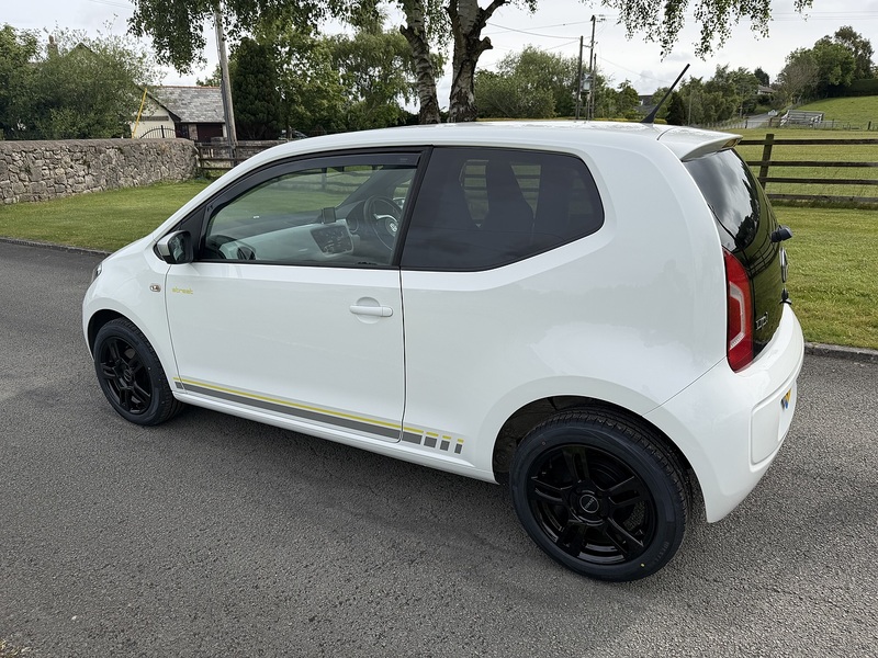 Volkswagen up! Street up! - U108