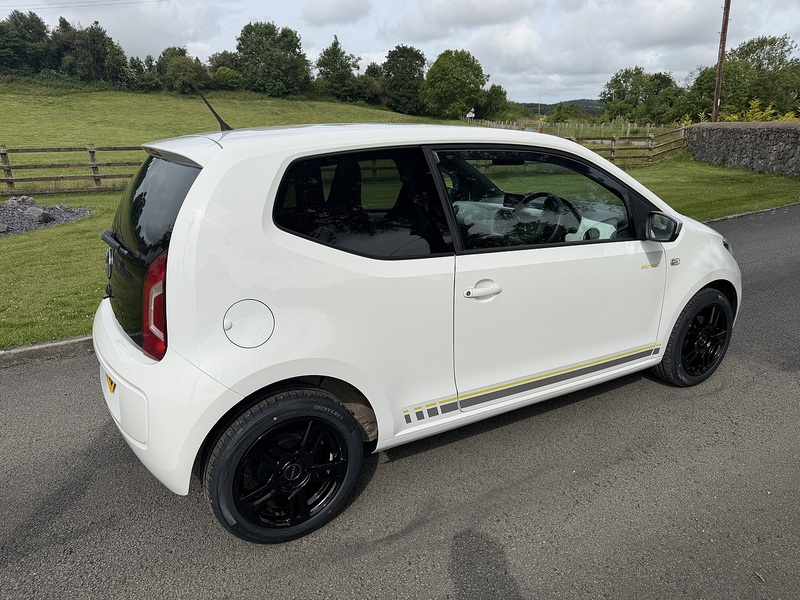Volkswagen up! Street up! - U108