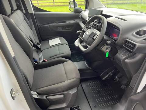 Vauxhall Combo Turbo D 2300 Pro - U11