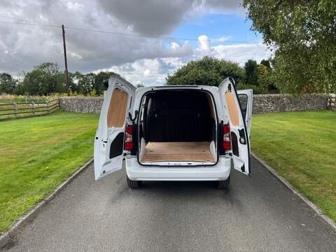 Vauxhall Combo Turbo D 2300 Pro - U11