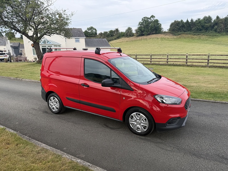 Ford Transit Courier TDCi - U110
