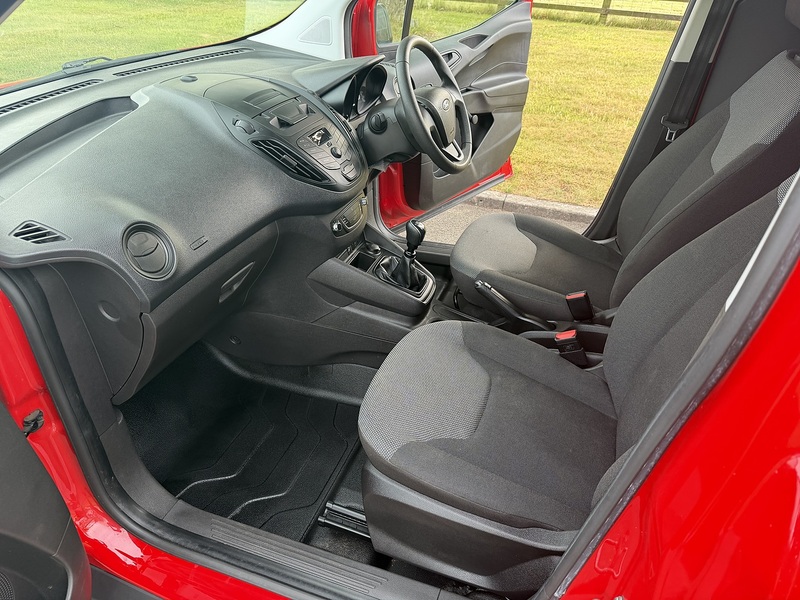 Ford Transit Courier TDCi - U110
