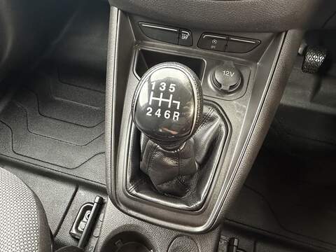 Ford Transit Courier TDCi - U110