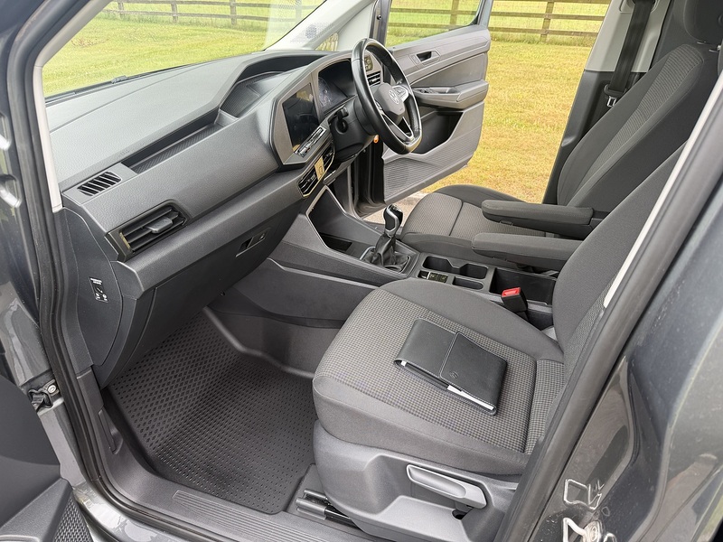 Volkswagen Caddy TDI C20 Commerce Pro 4motion - U114
