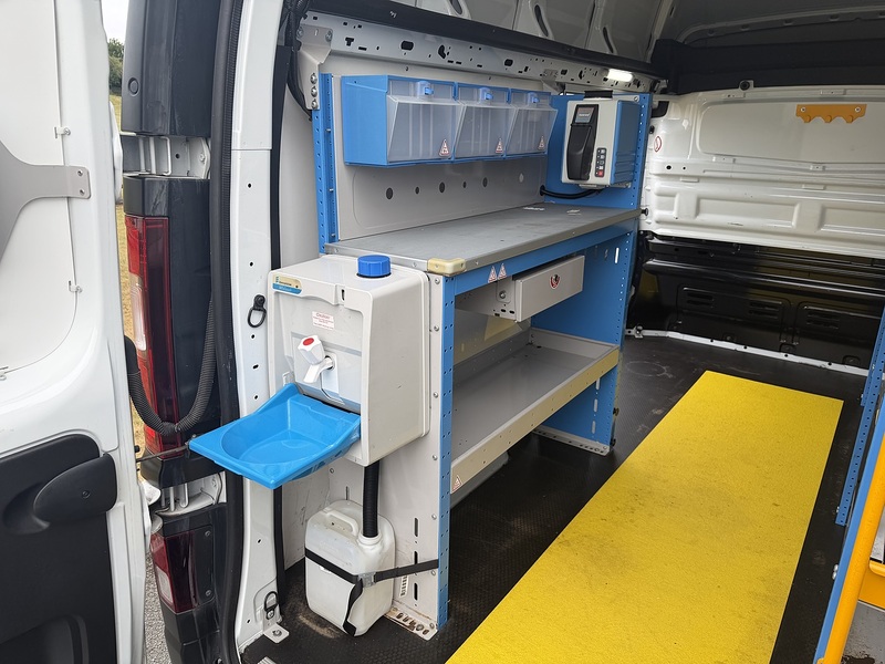 Vauxhall Vivaro CDTi 2900 BiTurbo ecoTEC - U122